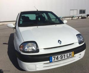 Renault Clio 1.2 Junho/98 - à venda - Ligeiros Passageiros,