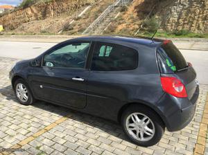 Renault Clio III Dezembro/07 - à venda - Comerciais / Van,