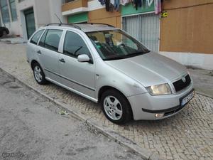 Skoda Fabia 1.4 sw Maio/01 - à venda - Ligeiros