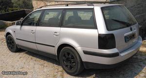 VW Passat 1.9 TDI 110 cavalos Outubro/97 - à venda -