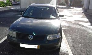 VW Passat Confortline Dezembro/98 - à venda - Ligeiros