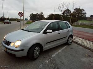 VW Polo 1.2 Confortline Fevereiro/04 - à venda - Ligeiros