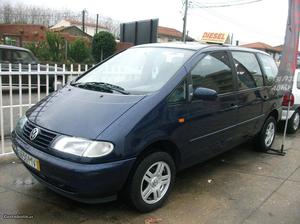 VW Sharan 1.9TdiNacional7Lug Fevereiro/99 - à venda -