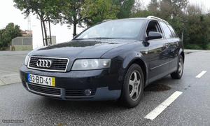 Audi A4 SW 1.9TDI 130cv Outubro/02 - à venda - Ligeiros