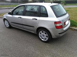 Fiat Stilo v caixa 6 Julho/03 - à venda - Ligeiros