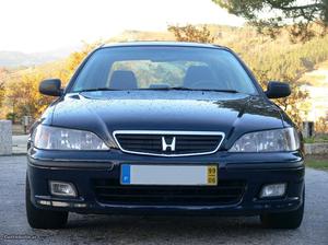 Honda Accord 1.6 retomo comercial Junho/99 - à venda -