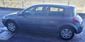 Renault Mégane 1.5 DCI Outubro/05 - à venda - Ligeiros