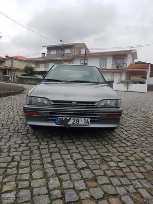 Toyota Corolla 5 portas Maio/90 - à venda - Ligeiros