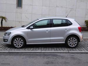 VW Polo Confortline 1.6 TDI Fevereiro/10 - à venda -
