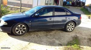 Audi A4 b5 Outubro/95 - à venda - Ligeiros Passageiros,