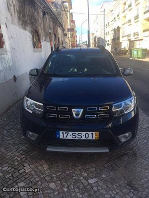Dacia Sandero Stepway Março/17 - à venda - Ligeiros