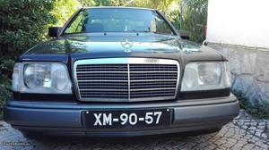 Mercedes-Benz  CE 24 Outubro/91 - à venda -
