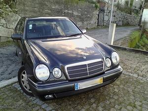 Mercedes-Benz E 300 Elegance TD 177Cv Fevereiro/98 - à