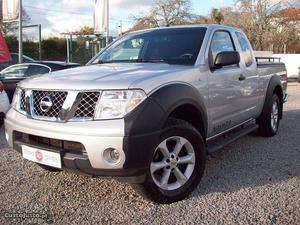 Nissan Navara 2.5 DCI 4X CV Setembro/05 - à venda -