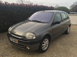 Renault Clio 1.2 RT km Dezembro/98 - à venda -