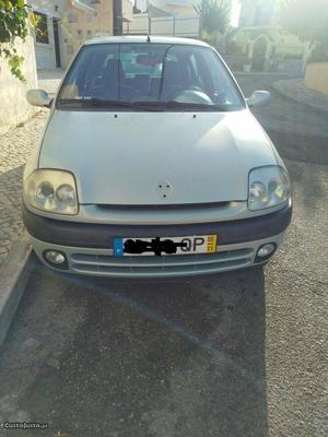 Renault Clio II Novembro/00 - à venda - Ligeiros