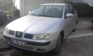 Seat Cordoba 1.4 cc Setembro/01 - à venda - Ligeiros