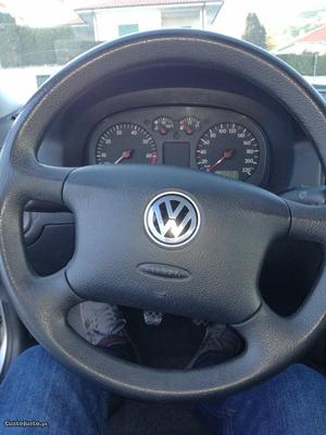 VW Golf Golfe variam Julho/02 - à venda - Ligeiros