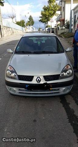 Renault Clio clio Novembro/02 - à venda - Ligeiros
