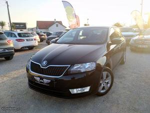 Skoda RAPID 1.6 AMBITION Outubro/16 - à venda - Ligeiros