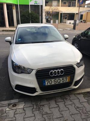 Audi A1 8x Dezembro/10 - à venda - Ligeiros Passageiros,