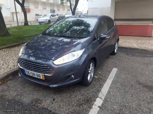 Ford Fiesta 1.5 tddi titanium Abril/14 - à venda - Ligeiros