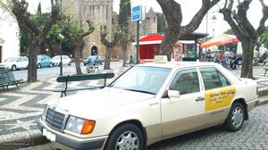 Mercedes-Benz 200 Táxi e Alvará Setembro/93 - à venda -