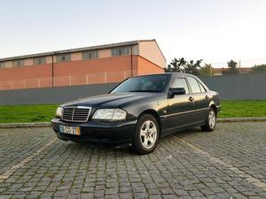 Mercedes-Benz C -CDI-CLASSIC Dezembro/99 - à venda -