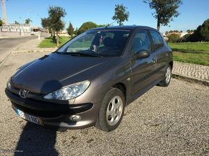 Peugeot D bancos em pele Outubro/99 - à venda -