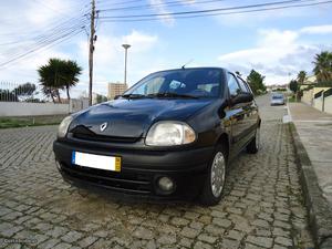 Renault Clio -12 Dezembro/98 - à venda - Ligeiros