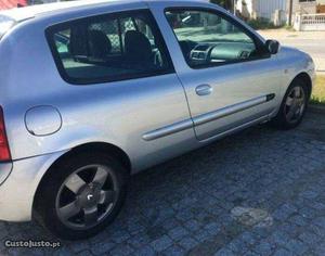 Renault Clio storia c/ ar condic Junho/06 - à venda -