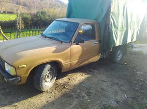 Toyota Hilux  Diesel Abril/83 - à venda - Ligeiros