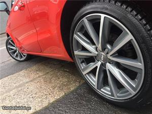 Audi A1 16 TDI s line Junho/12 - à venda - Ligeiros