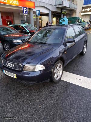 Audi A4 1.9 tdi 110cv Agosto/98 - à venda - Ligeiros