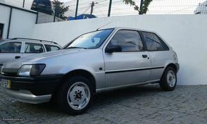 Ford Fiesta 1.8d Dezembro/94 - à venda - Comerciais / Van,