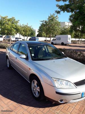 Ford Mondeo TDCI 2.0 Diesel Agosto/02 - à venda - Ligeiros