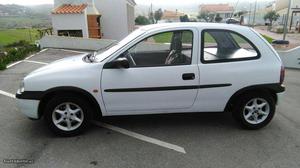 Opel Corsa vam 3 portas Janeiro/98 - à venda - Comerciais /