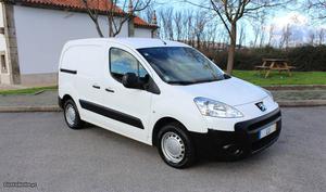 Peugeot Partner 1.6 HDI - 90cv - 3L Junho/11 - à venda -