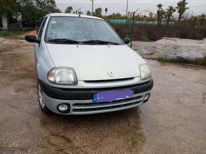 Renault Clio  Março/01 - à venda - Ligeiros
