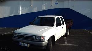 Toyota Hilux 2.4 XCA-B Maio/98 - à venda - Ligeiros