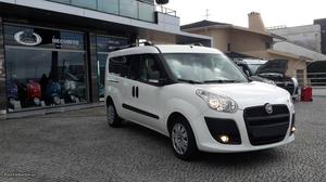 Fiat Doblo 1.3 M-JET 90 cv 5 L Junho/13 - à venda -