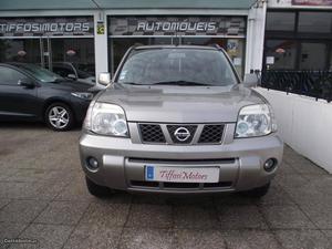 Nissan X-Trail 2.2 DCi Columbia Maio/06 - à venda -