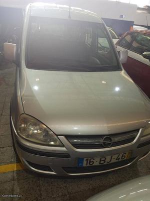 Opel Combo 1.3 cdti salvado Maio/06 - à venda - Ligeiros