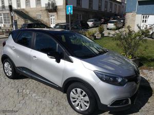 Renault Captur 1.5 dCi Sport Abril/15 - à venda - Ligeiros