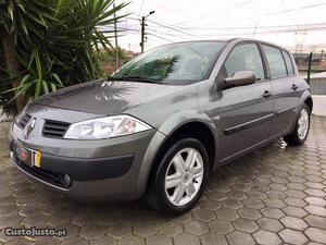 Renault Mégane 1.5 DCI Dezembro/03 - à venda - Ligeiros