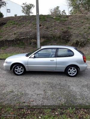 Toyota Corolla Star van Junho/00 - à venda - Comerciais /