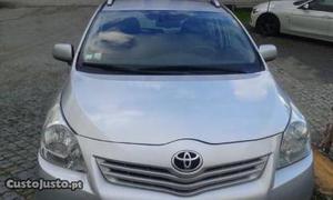 Toyota Verso verso 7 lugares Janeiro/12 - à venda -