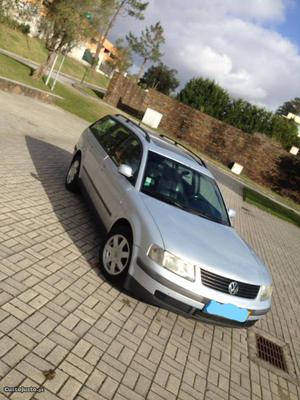 VW Passat 1.9 tdi de 110cv Janeiro/99 - à venda - Ligeiros