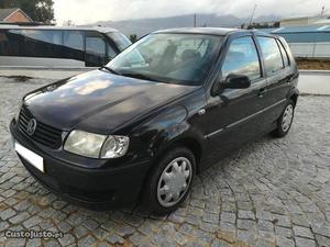 VW Polo 1.0i MPI-economico Abril/00 - à venda - Ligeiros