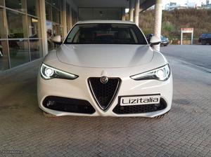 Alfa Romeo Stelvio Super Outubro/17 - à venda - Monovolume